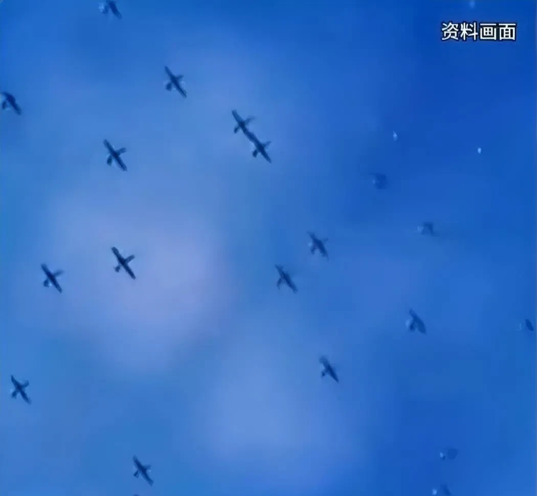 震惊！无人机黑压压一片直扑以色列，场面惊心动魄，然而更让人吃惊的在后面！



