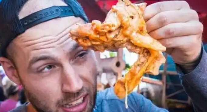 美国人为什么不吃猪蹄？一个美国当地从业20多年的猪肉养殖户道出实情：一般我们只吃