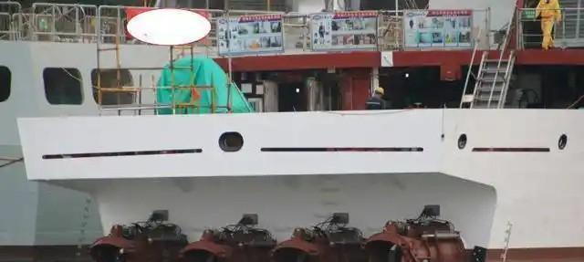 中国海警2000吨“超级大飞”曝光，尾部4个巨大泵推，看菲猴这回怎么跑
在南海搞