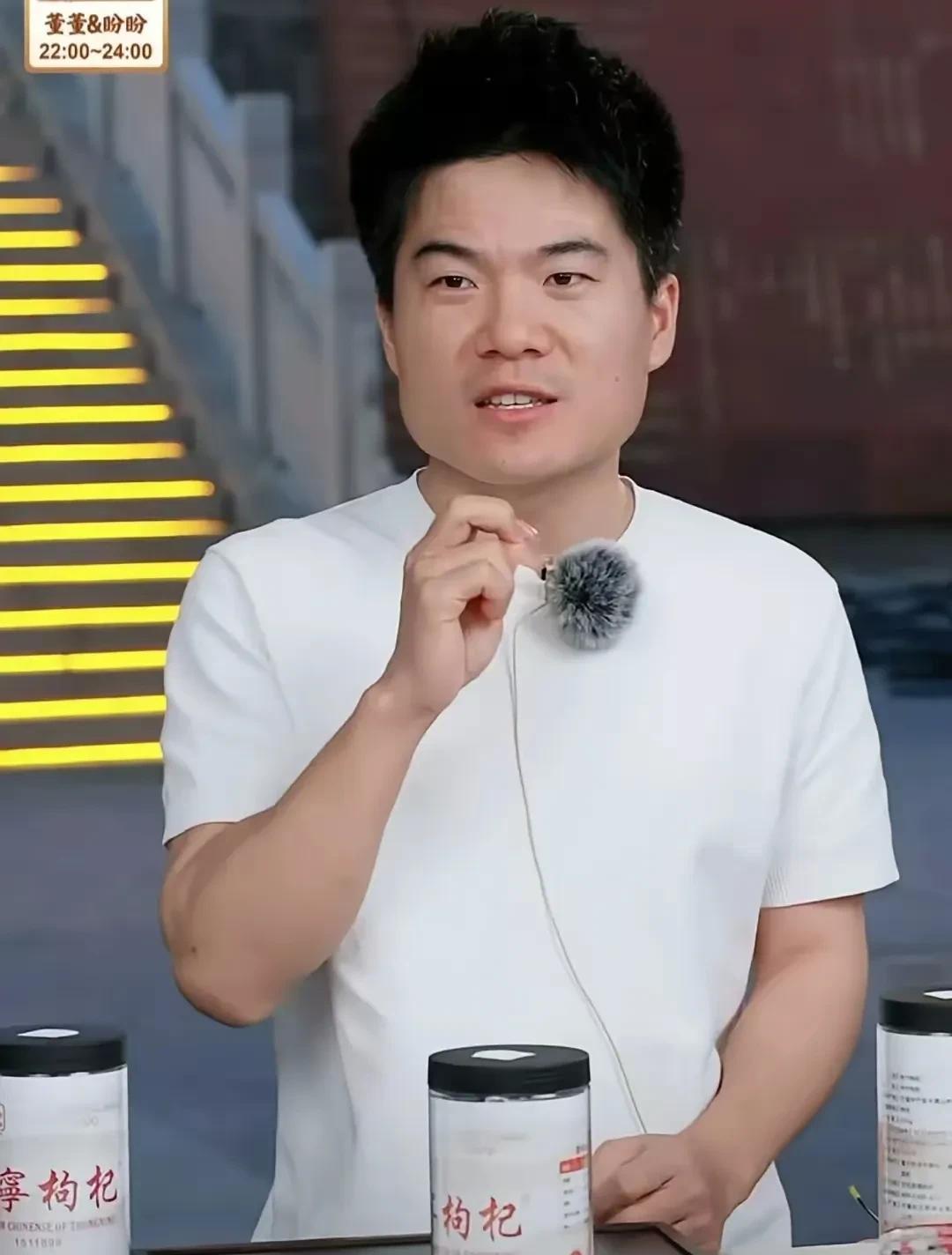 甘肃庆阳的黄泽元书记，与顶流董宇辉在甘肃庆阳的精彩合作，让全国人民都翘大拇指[赞