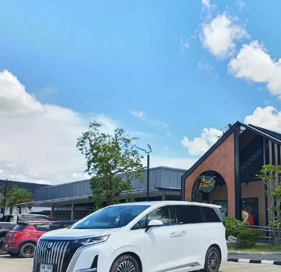 比亚迪DMI混动，友商追了好长一段路，随后又推出DMP，DMO。又推出DM混动5