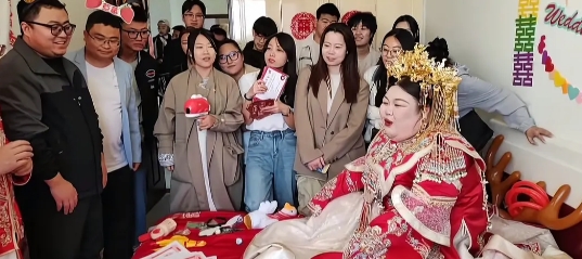 一定是因为爱情！一定是因为爱情！