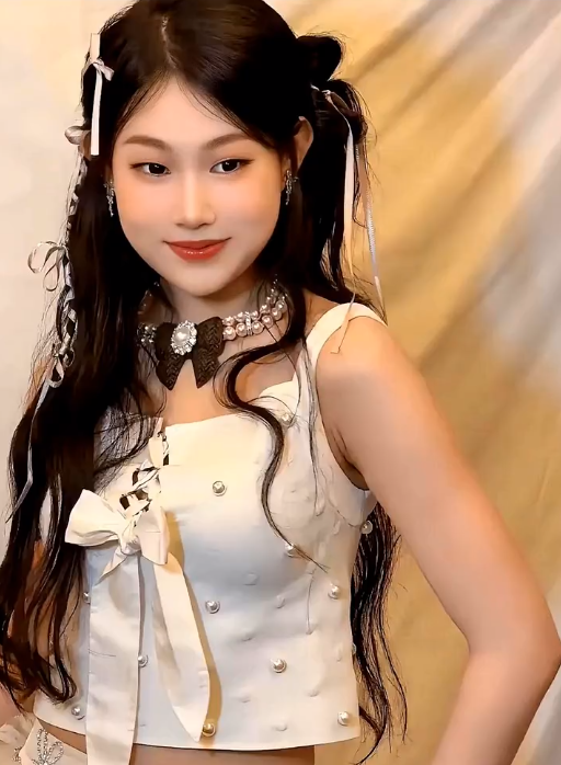 父母的财富似乎取之不尽，她却选择不依赖。 

小沈阳的女儿沈佳润常被人嘲笑外表平