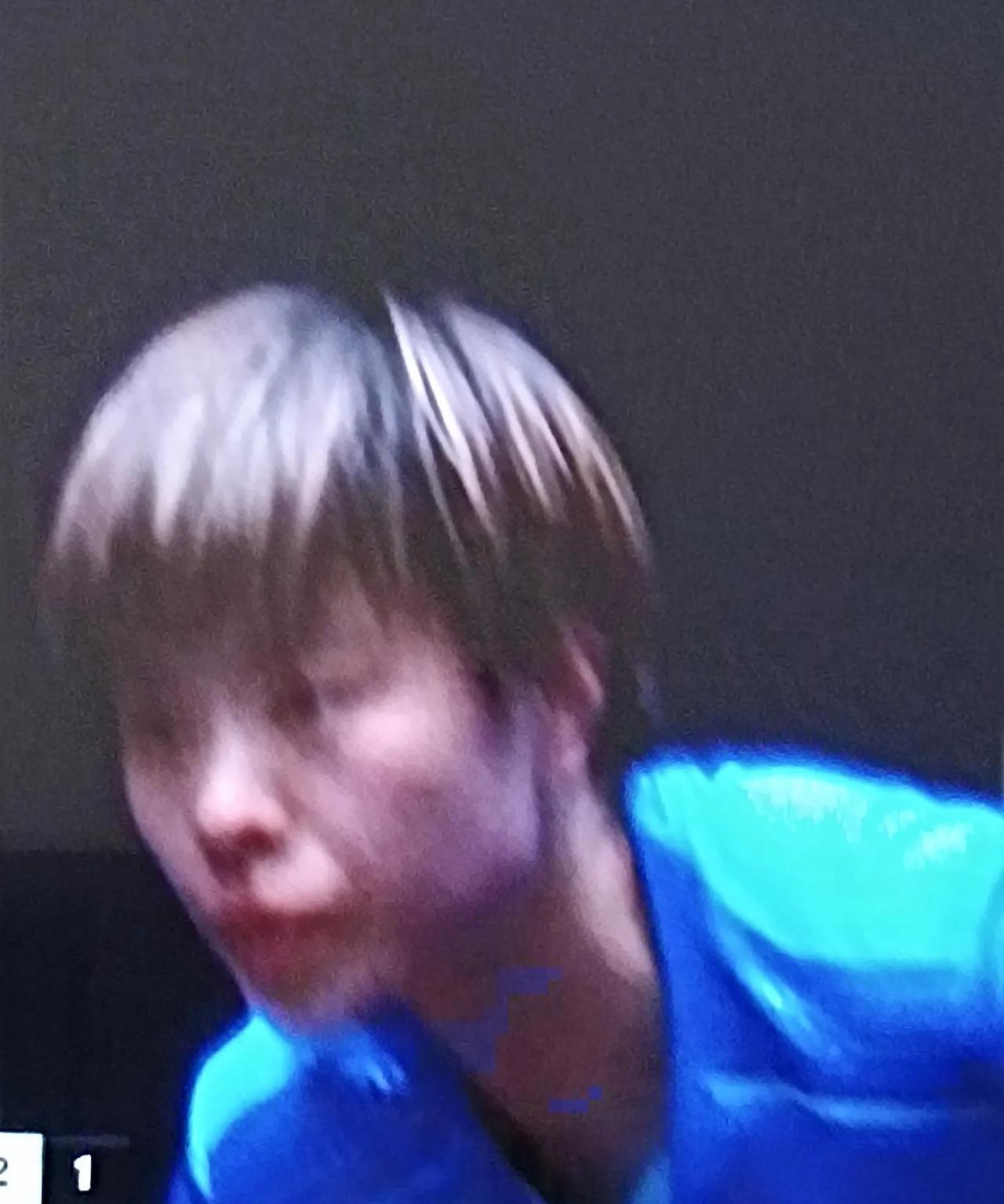 王艺迪0:3完败桥本帆乃香，无缘八强。
第一局双方打得极其胶着。桥本帆乃香是削球