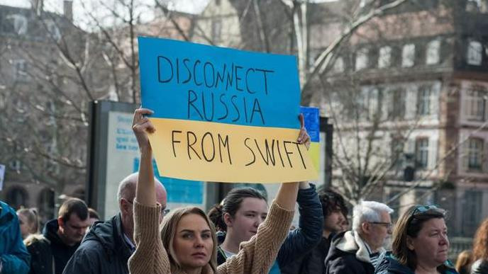 美欧在SWIFT问题上的分歧可能破坏乌克兰和谈