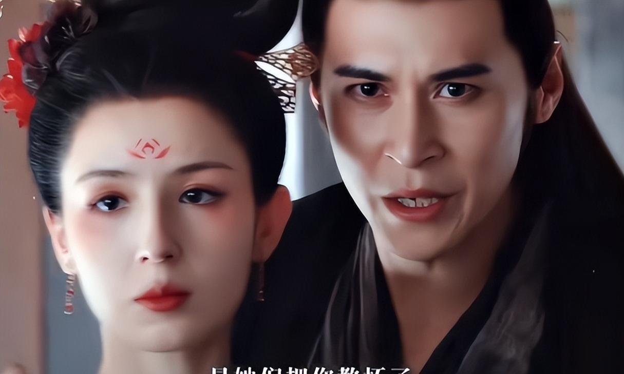 镜子妖怪原来也是强制爱，最后多个季离被反杀！
镜妖也是个“痴情”之人，爱上季离之