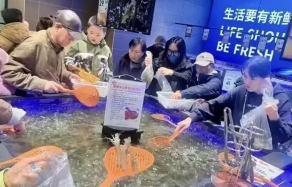 我原本以为，胖东来是好是坏跟我没多大关系。他在许昌和新乡开店，又不去郑州。就算去