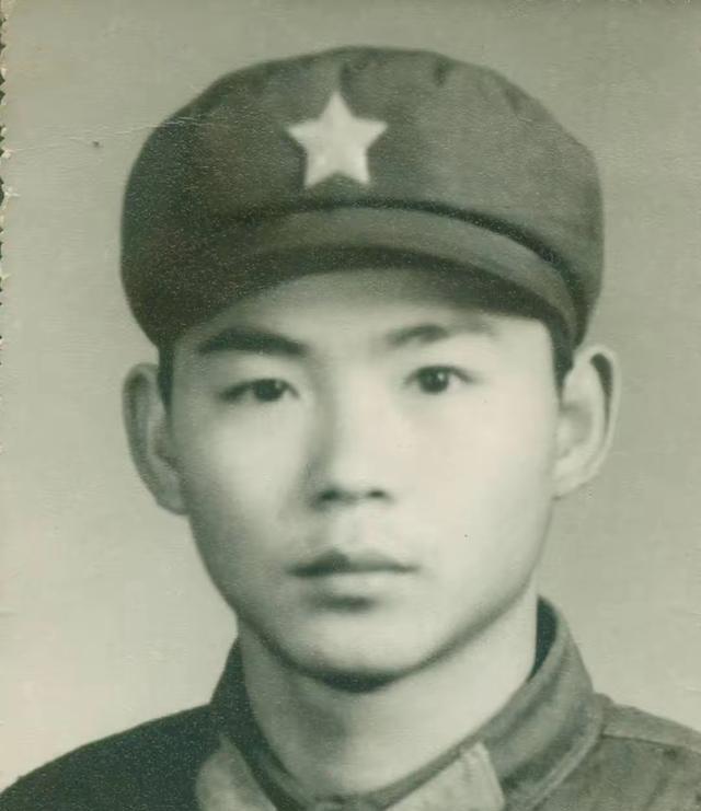 1979年，我军排长临危受命，指挥200余人阻击越军1个师，战后被记一等功，却因