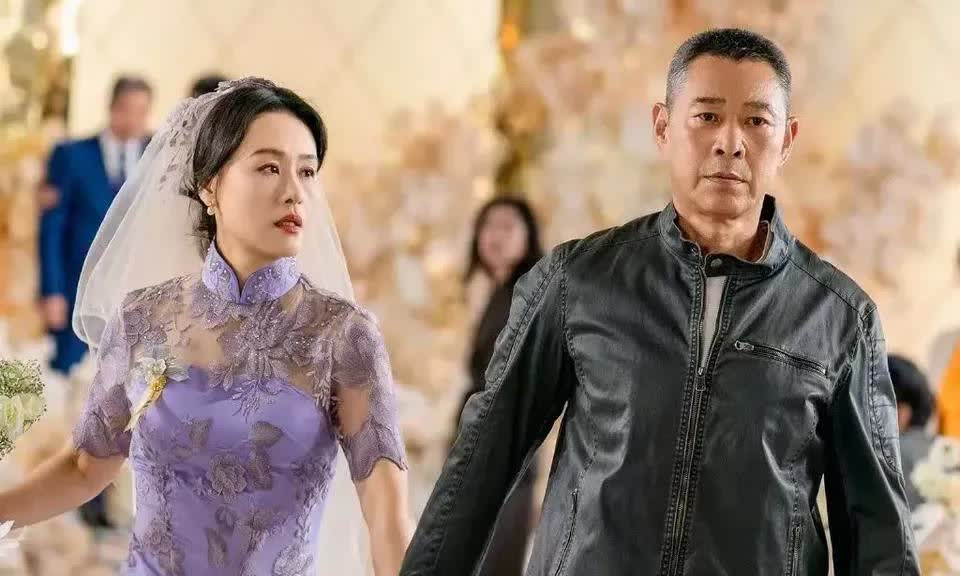 邓婕居然也追《我的后半生》，看到李黑豹抢亲那段，直接跟张国立说自己都想选李黑豹，