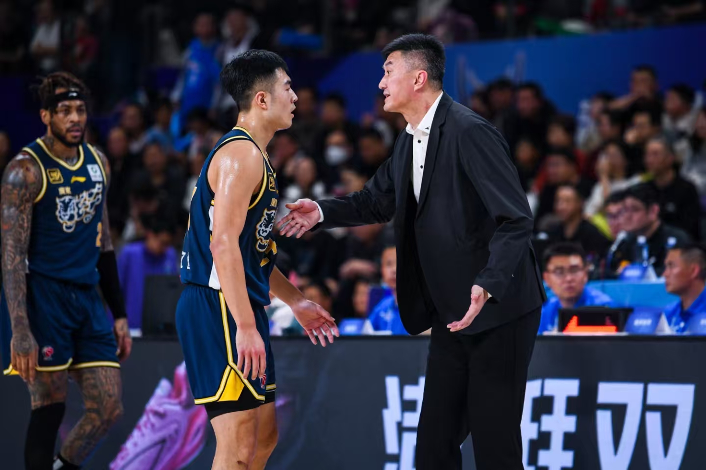 广东宏远历史以来最受重用的选秀球员是张文逸，徐杰新秀时期机会都不如他