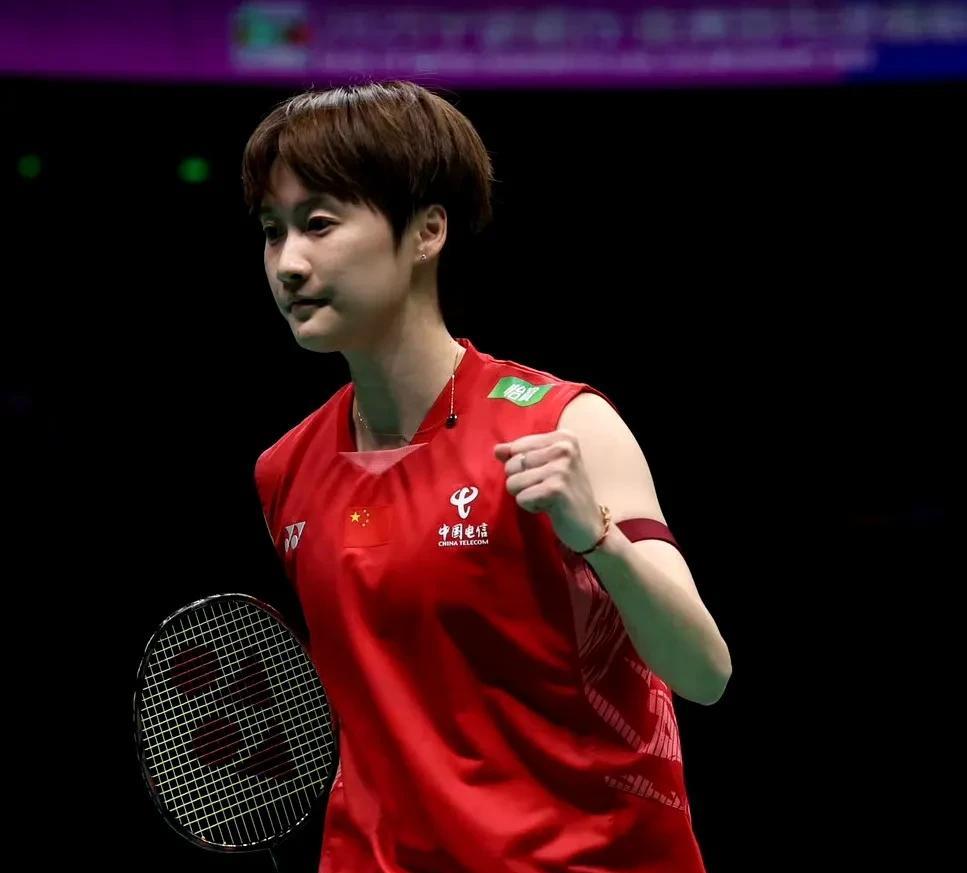 泰国羽毛球公开赛，国羽晋级8强5席，止步16强的4席
①女单 陈雨菲 
②男单 