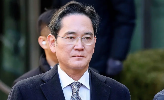 无罪，李在镕笑了
当地时间7月17日，韩国法院经过认定李在镕涉嫌不当合并与会计造