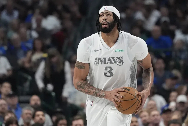 有种不祥的预感！
雷霆最近六场比赛输掉四场，统治力大不如前，尤其惨遭马刺三杀，实