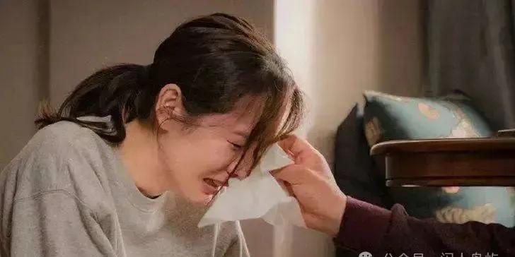 重庆，一女子发现丈夫外遇，离婚后发现，丈夫和情人有了孩子，还为情人买400万房子