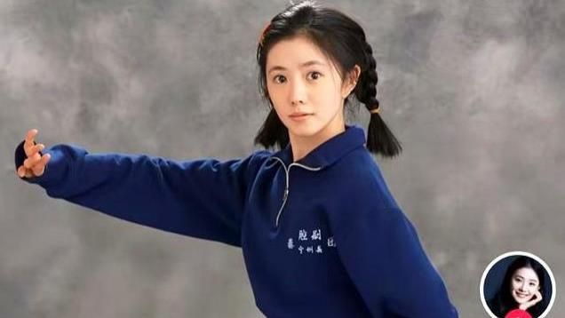 太轻盈了！46岁秦海璐一个花絮告诉你：这一代女演员真有“功夫”