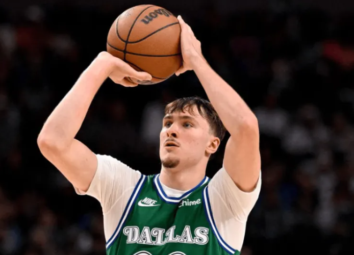 独行侠新秀库珀-弗拉格将因生病缺席今天与尼克斯的比赛。
这将是弗拉格进入联盟至今