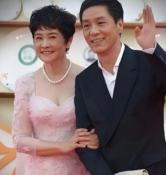 梁丹妮冯远征两口子，真是娱乐圈的清流，这么多年没绯闻，没离婚，相濡以沫，喜欢这两