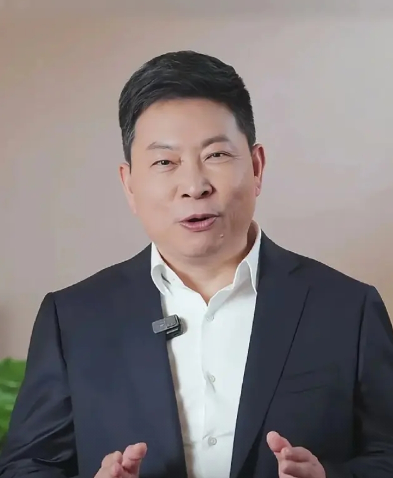 余承东说对了，果然安全才是真正的豪华！保险公司数据不会说谎！大批问界M9车主晒出