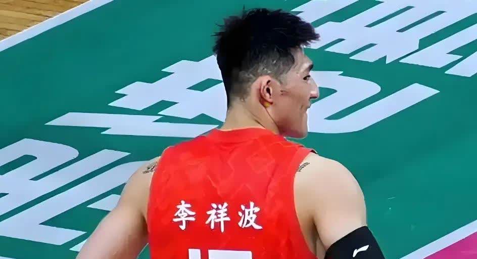 0分，0分！两场比赛1分不得，2米01悍将，基本上无缘2025年男篮亚洲杯。
