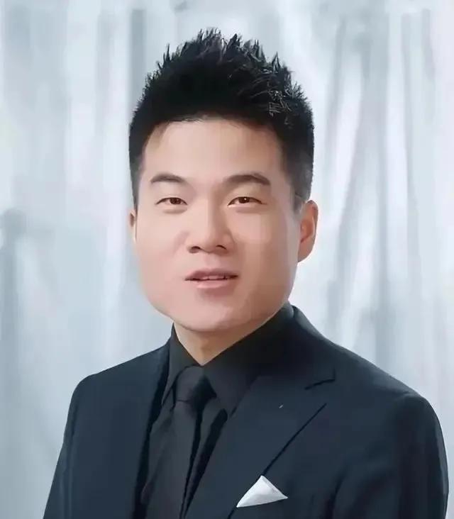 董宇辉说：
“初级的快乐是肉体的快乐，中级的快乐是精神的快乐，高级的快乐是灵魂的