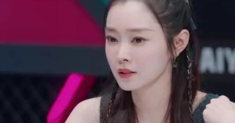 一次，大张伟问宋轶:“你觉得什么才是好身材？”宋轶回答说:“168厘米，90斤左