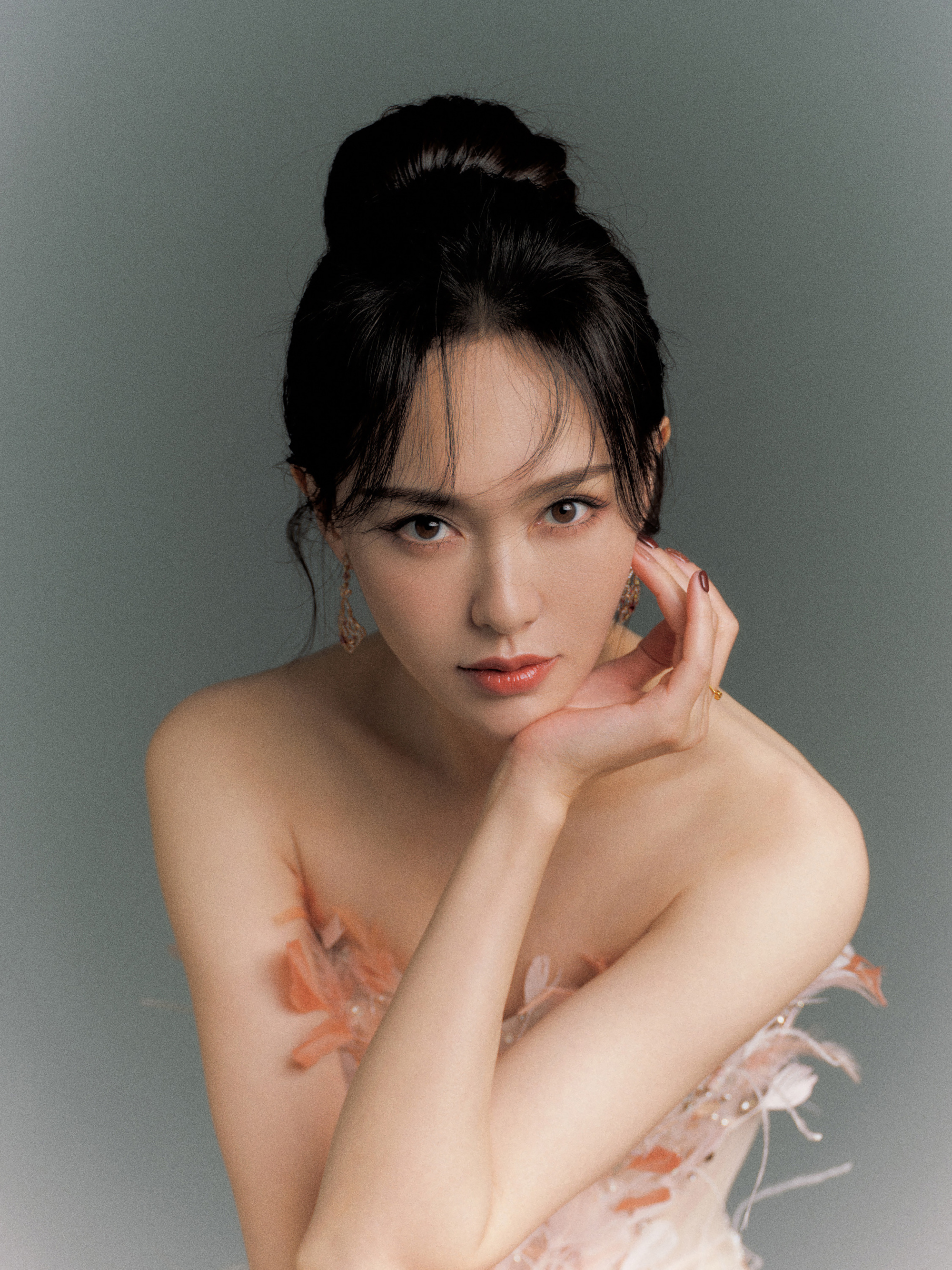 女明星，唐嫣