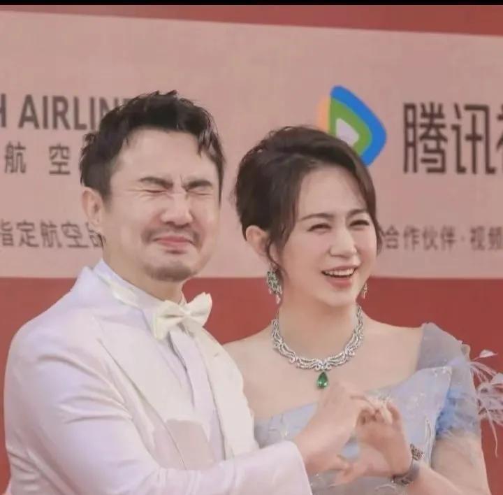 #沈腾马丽怎么就你们俩不一样#
麻瓜看他俩：是“冬虫夏草”的双向奔赴；麻花看他俩