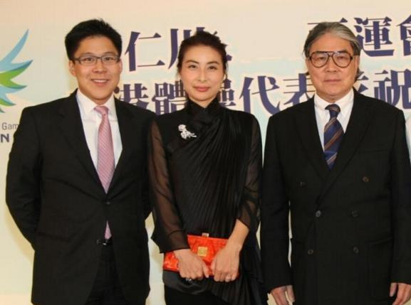 郭晶晶豪门生活











谁能想到，豪门媳妇郭晶晶竟敢拒绝公公安排的