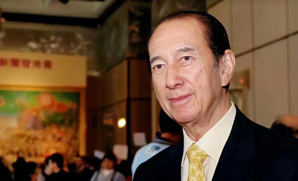 那个把日子过成教科书的蔡澜走了！83岁在香港真不算高寿，李兆基97、赌王98、李