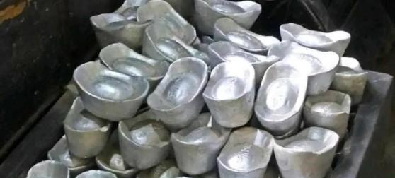 同样是稀有金属，为何黄金价格始终水涨船高，但白银的价格却这么低？
在成都博物馆近