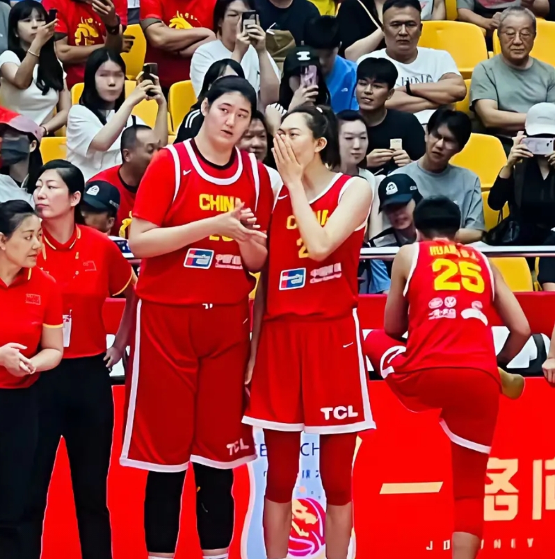 有人说：“张子宇加入国家队后，会抢走韩旭的中锋位置，两人会有矛盾。”

其实，韩