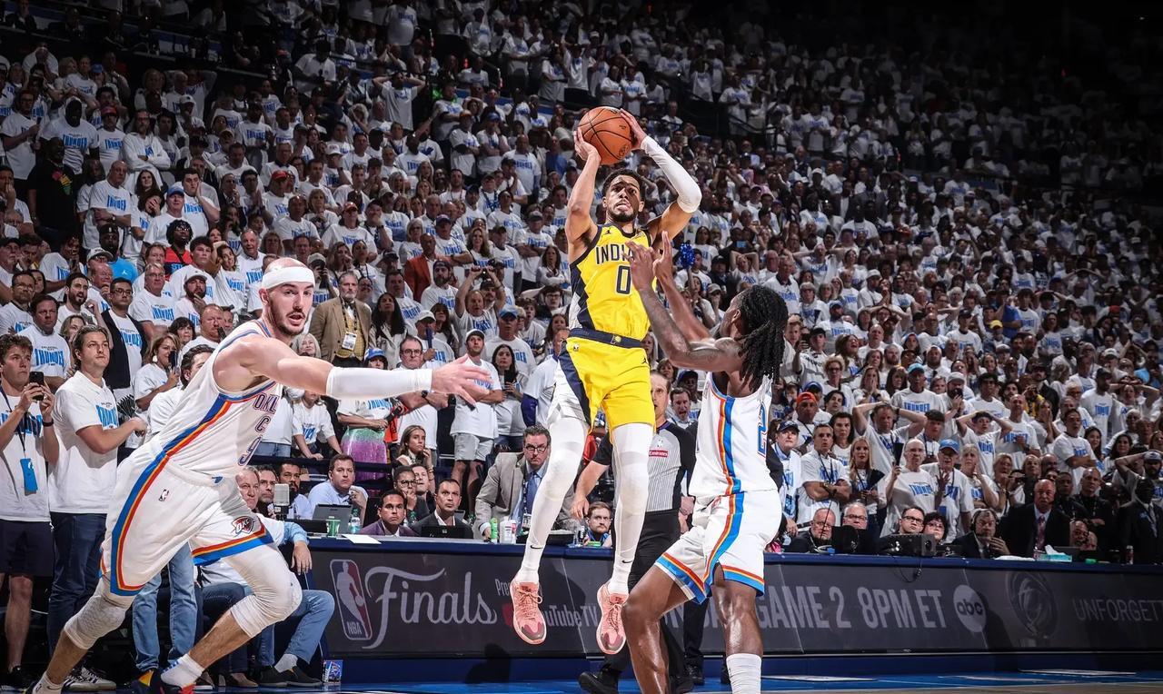 NBA总决赛G2赛前获胜概率预测出炉:
雷霆以60.7％的概率领先步行者的39.