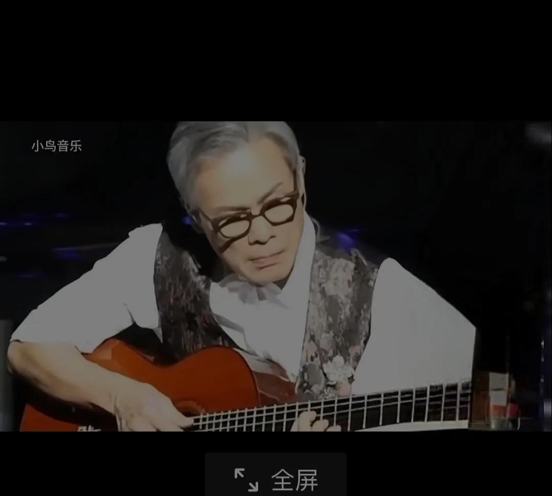音乐教父罗大佑顶着一头白发登上舞台，熟悉的旋律响起，瞬间勾起无数人的青春回忆。观