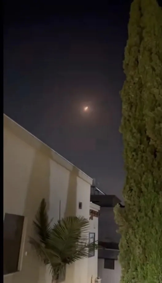 胡塞武装加入消耗战！早上又有导弹打中以色列，但并非伊朗而是胡塞武装，只打了一发。