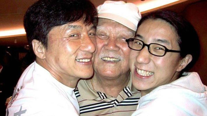 42岁房祖名终于觉醒，富二代应有的生活方式，成龙的付出全无意义