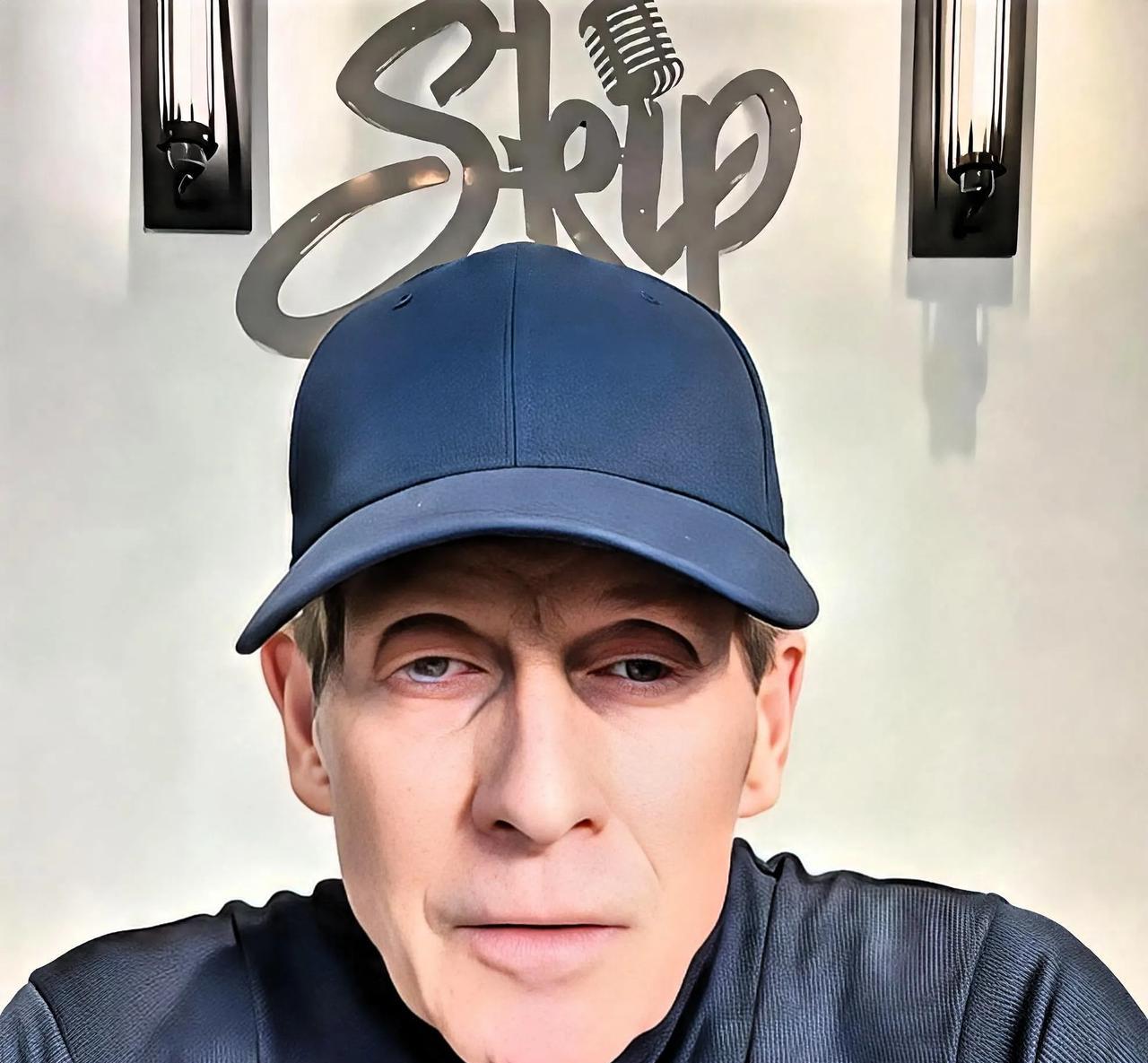 名嘴Sikp怒斥詹姆斯刷数据！
Skip近日在节目中谈到詹姆斯时表示：＂他需要这