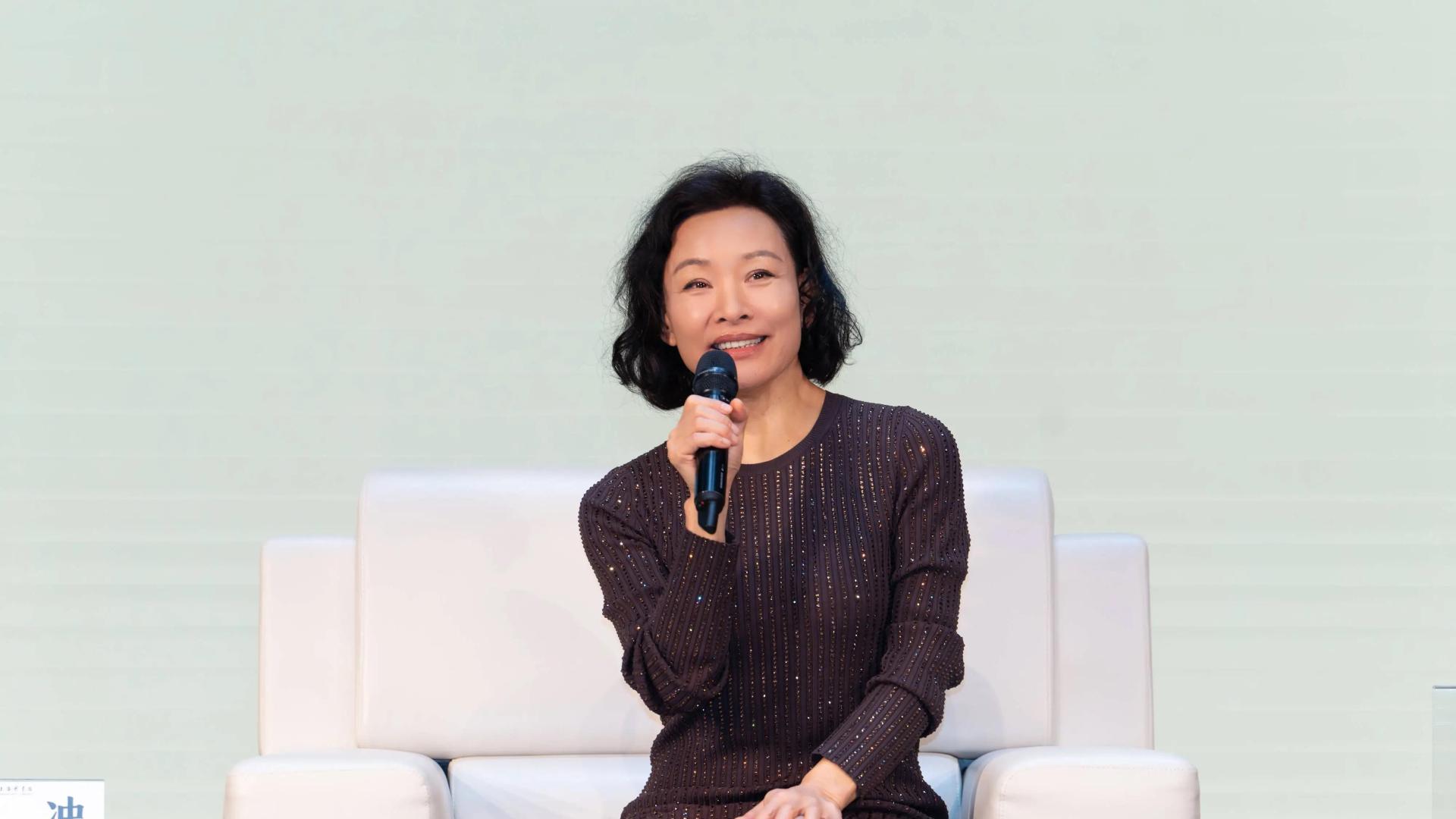 荣誉的归属，国籍的抉择，影坛的叹息：巩俐、李连杰、陈冲的一级演员之路