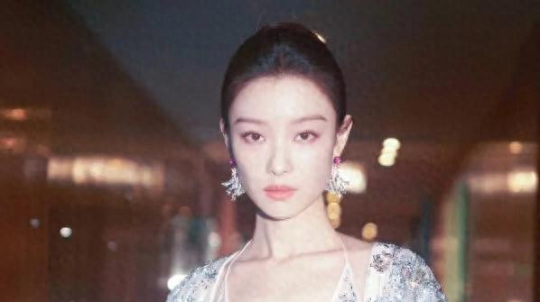 江苏省走出的最漂亮的10位女明星，各个如花似玉，你最喜欢谁？