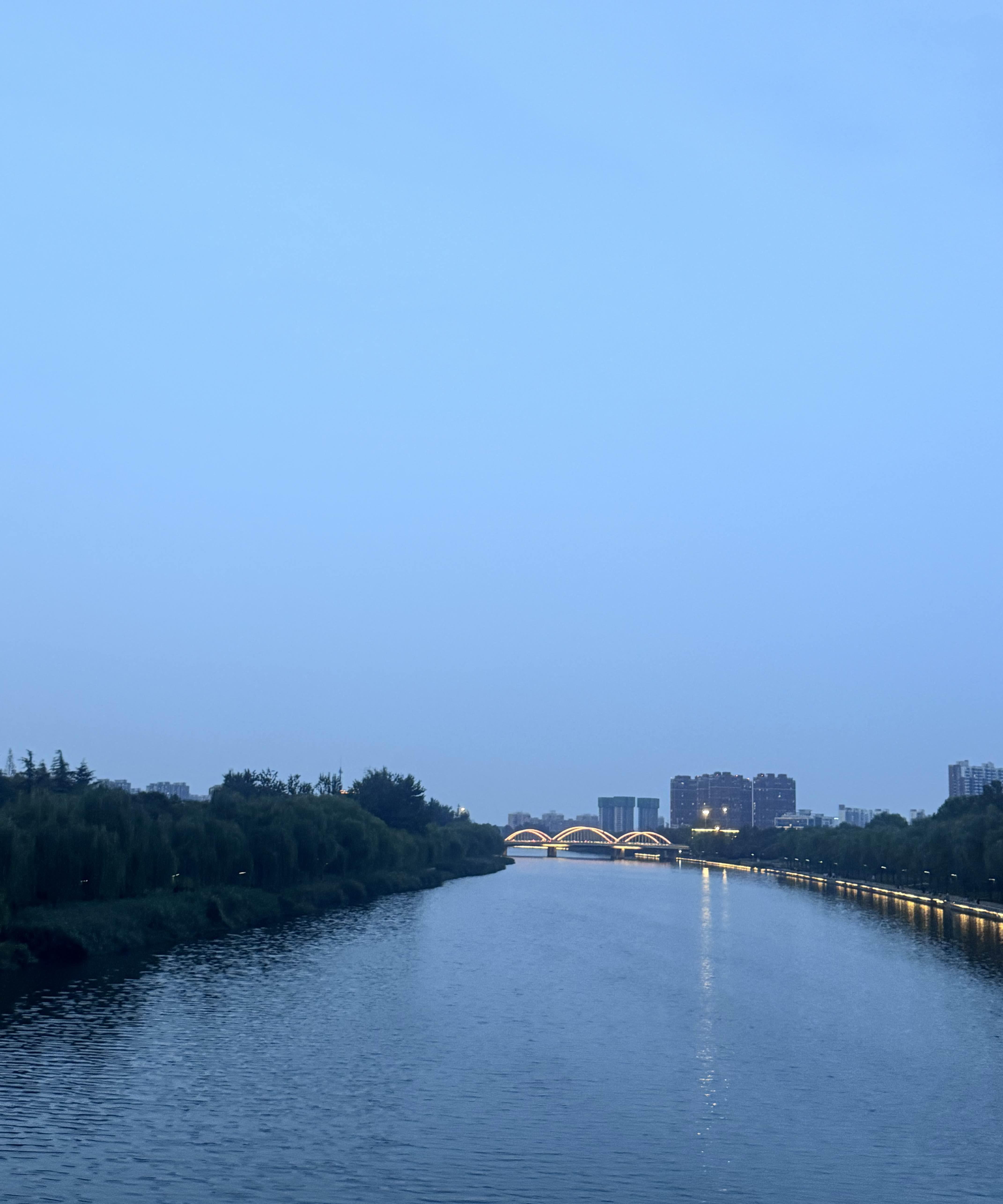 我把老同学拉黑了
我已经退休两年了，最近有个老同学她每天都会和我联系，而且有空就