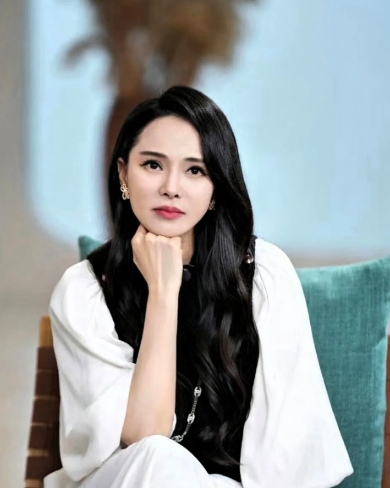 伊能静一句话在网上掀起一阵波澜：结婚13年，从不在丈夫秦昊面前换衣、如厕甚至放屁
