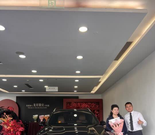 奔驰GLC怎么样
大家觉得奔驰GLC怎么样？黑色外观棕色内饰喜欢？