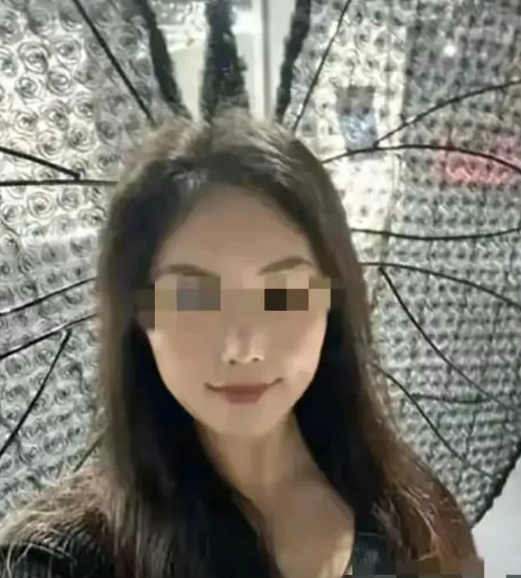 女博士为学术献身的桃色事件炸开锅。这么乖巧的博士被糟蹋了！

通过这事我感觉那个