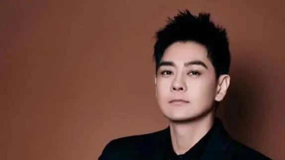 林志颖急性扁桃体炎病情严重！高烧持续多日，声音沙哑无法发声