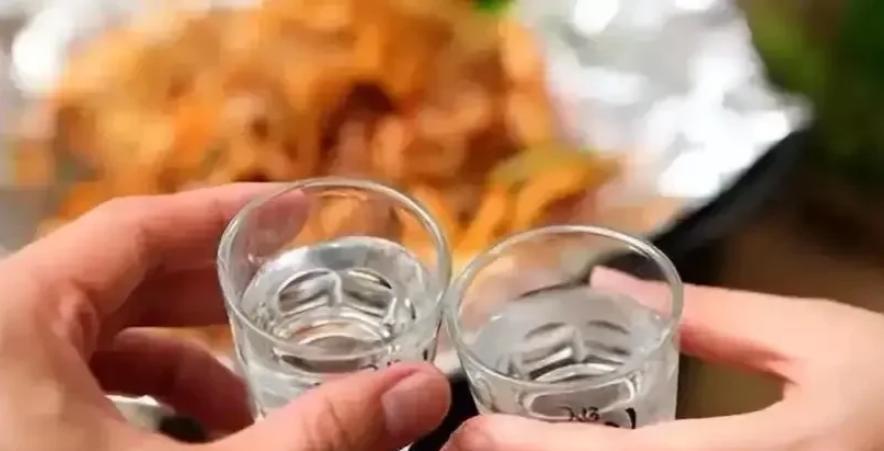 又是喝酒惹的祸！河北滦南，一男子组局邀请6位朋友聚餐喝酒，不料酒后，男子坚持要求