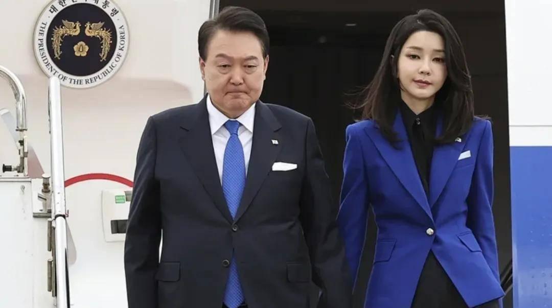 李在明深知斩草要除根，韩国总统已出手，尹锡悦夫妇自求多福吧。尹锡悦在劫难逃，结局