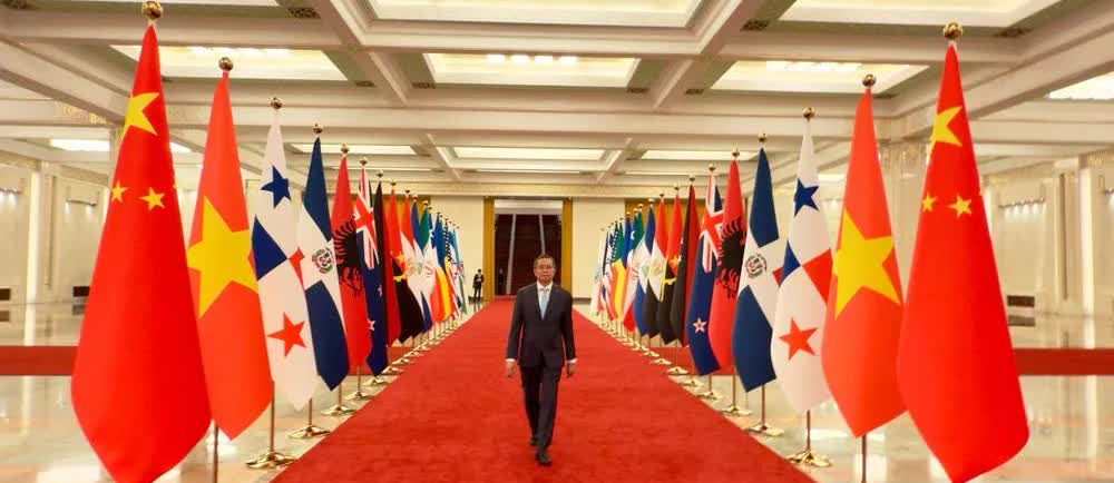 仪式感十足！越南驻华大使范清平在京递交国书，还转达了苏林、梁强等越南四驾马车的亲