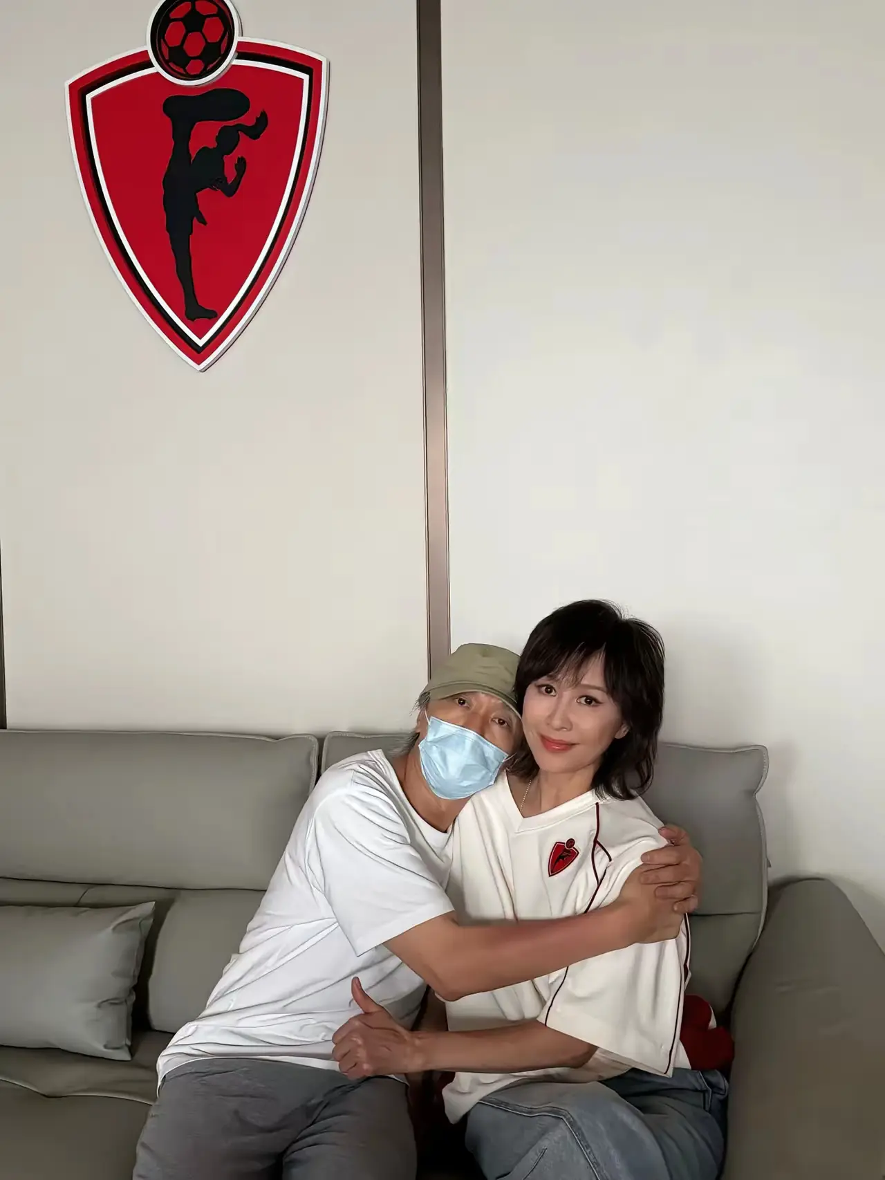 久违的合体，再合作一次吧。