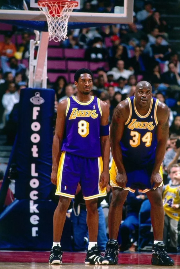 美媒NBA Memes更新社交媒体，晒出一则有趣的讨论。
其写道：“科比-布莱恩