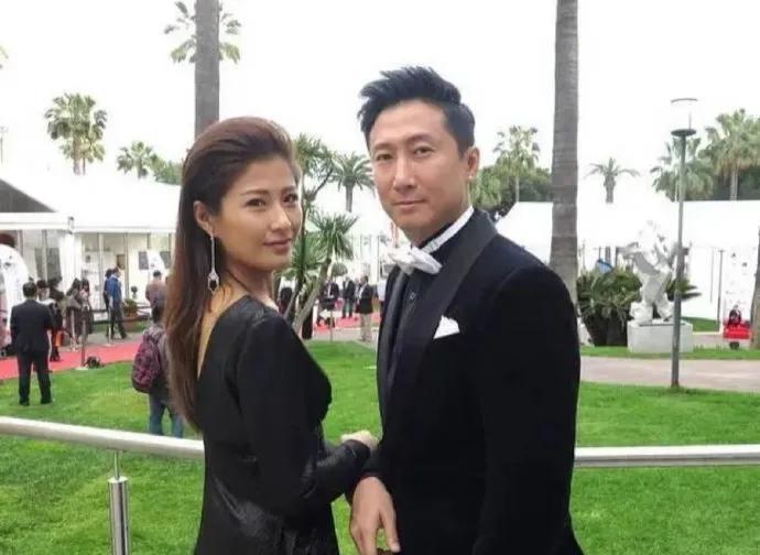 洪金宝儿子儿媳双双出轨？豪门婚姻背后的真相迷雾重重
近日，一则“洪金宝儿子儿媳双
