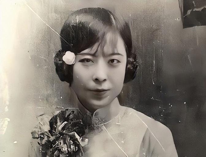 1973年，76岁的于凤至在迪斯尼乐园附近偶然发现了一片荒凉的绿地。冒着众人的反